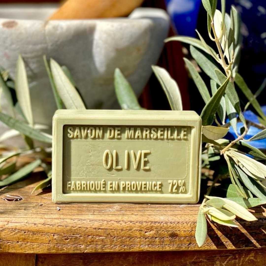 Savon de Marseille à l'huile d'olive enrichi au beurre de karité par l'écorce du sud